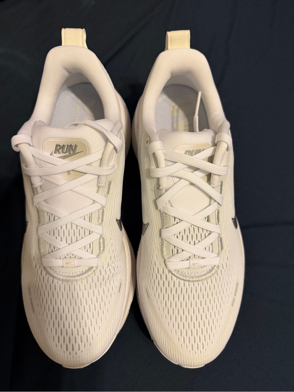 Nike women’s Vomero 18 size 9